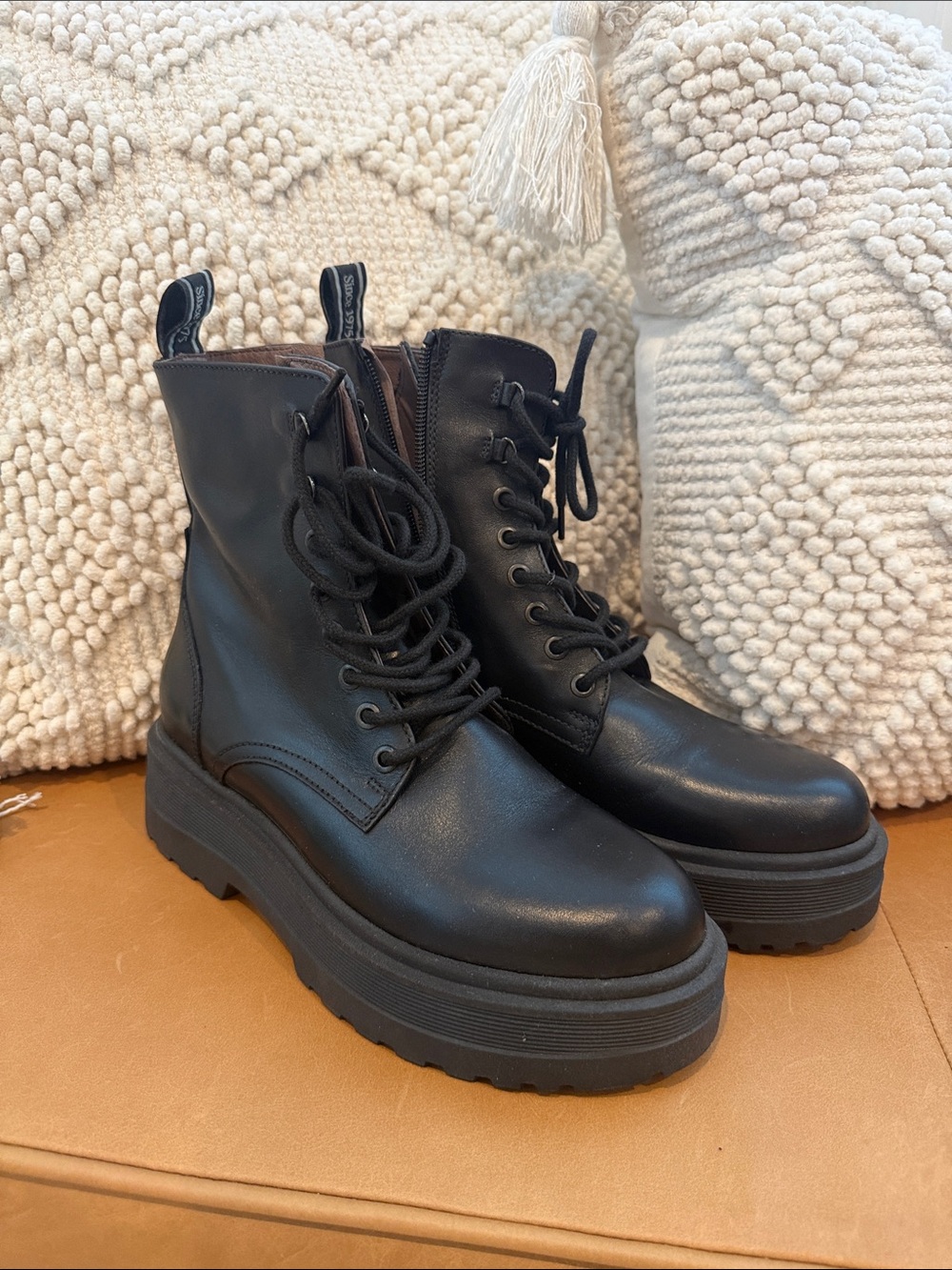 Nero Giardini combat black zip up boots 39